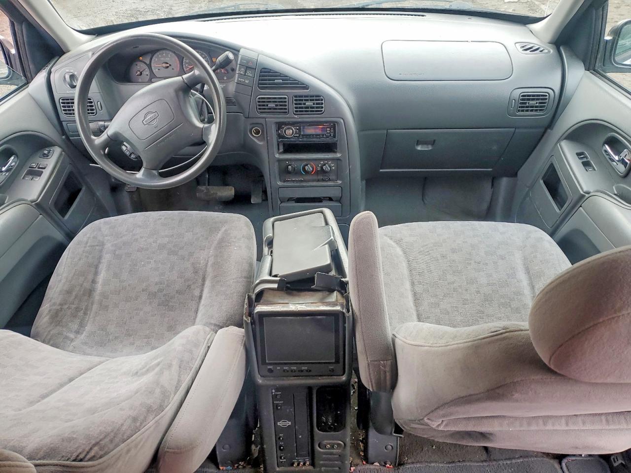 2001 NISSAN Quest