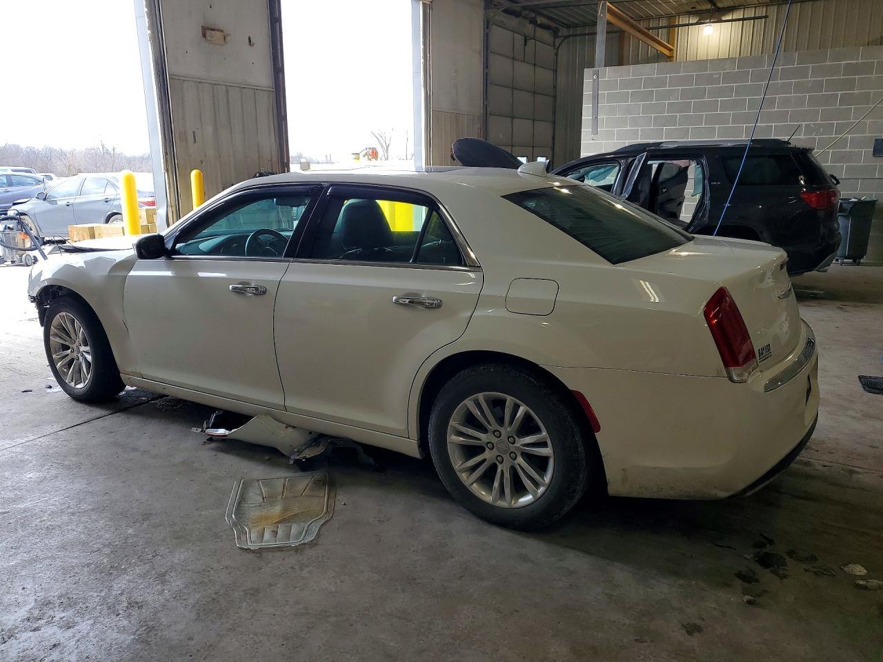 2016 CHRYSLER 300