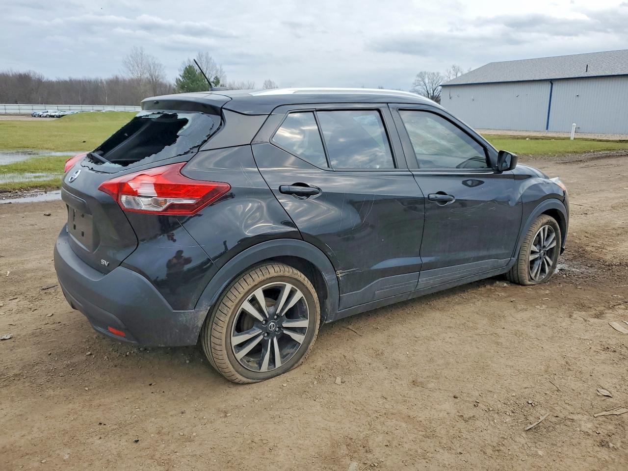 2019 NISSAN KICKS