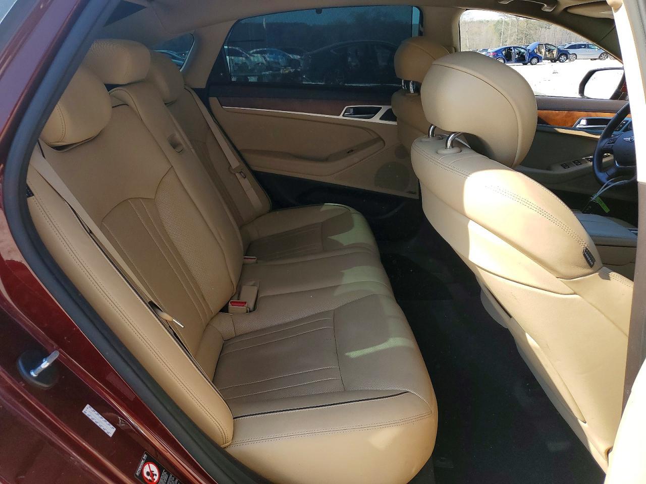 2016 HYUNDAI GENESIS