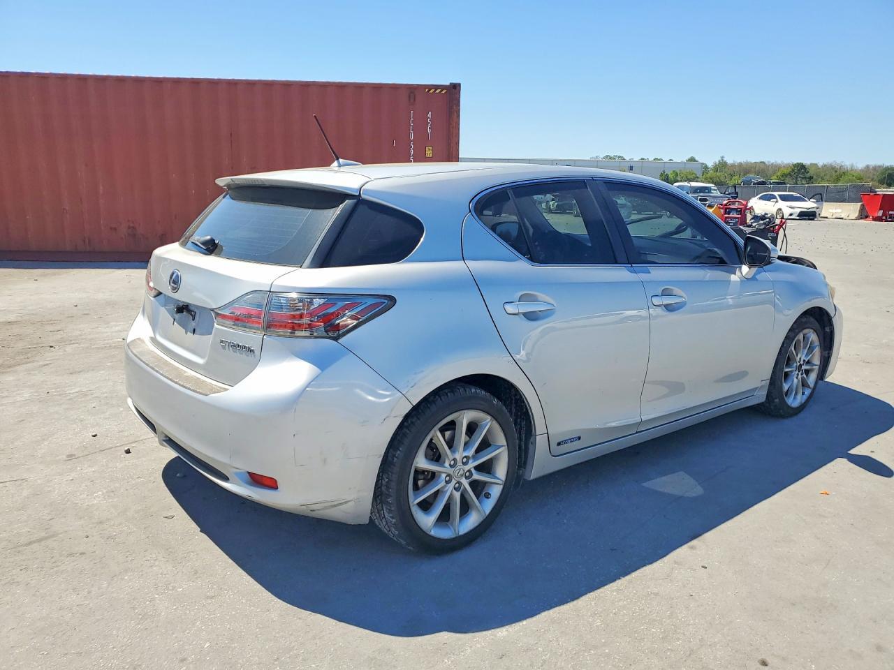 2011 LEXUS CT 200H