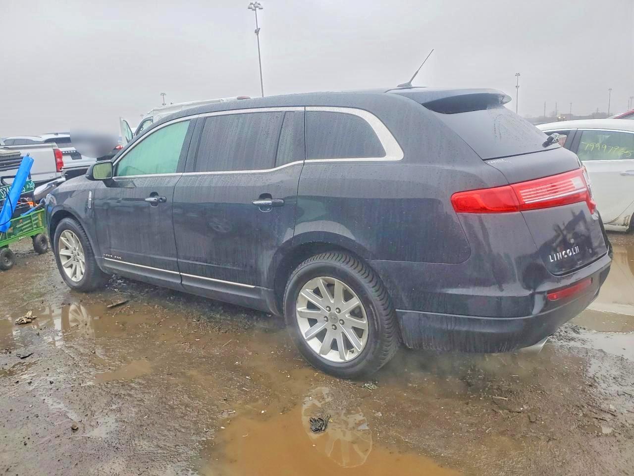 2015 LINCOLN MKT