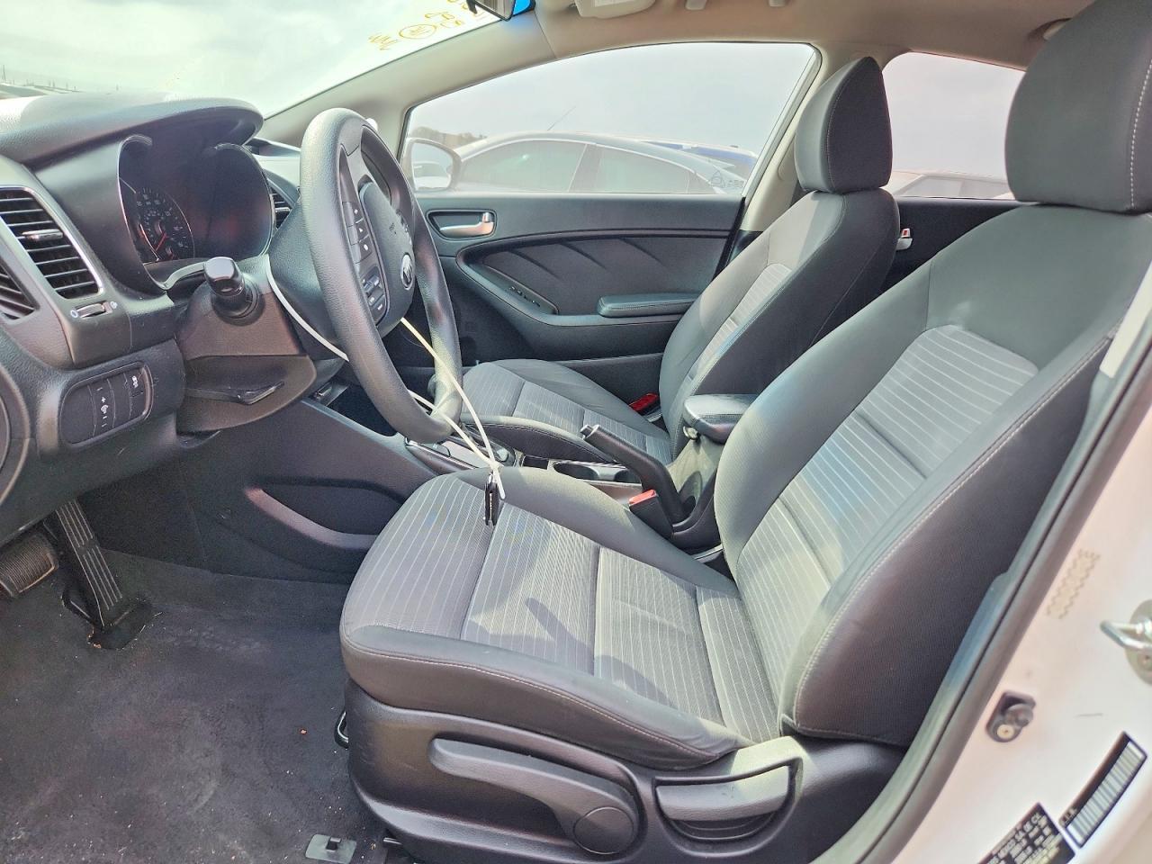 2017 KIA FORTE