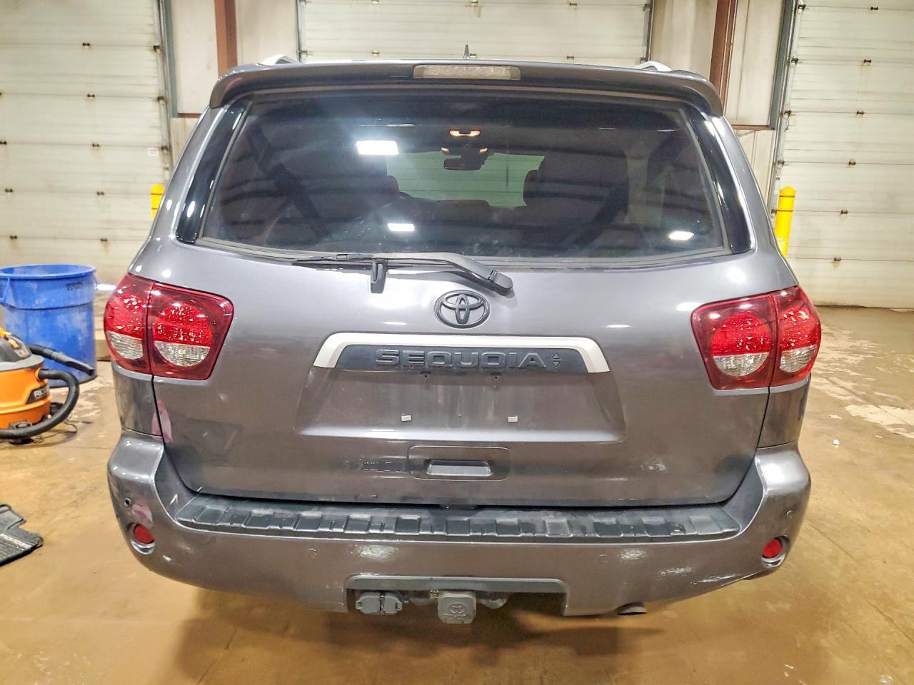 2020 TOYOTA Sequoia