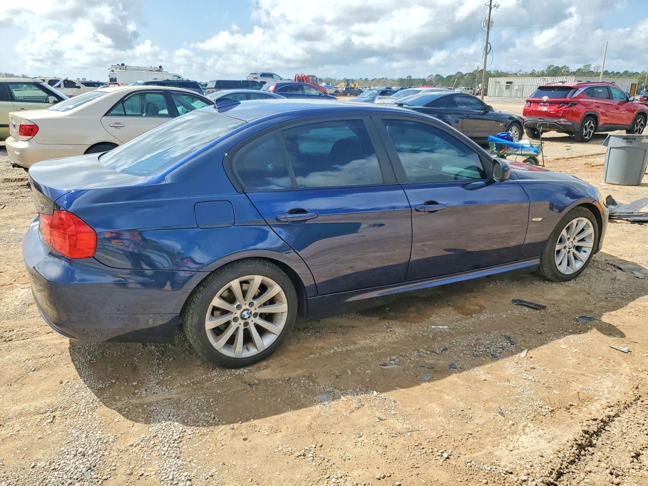 2011 BMW 3 SERIES