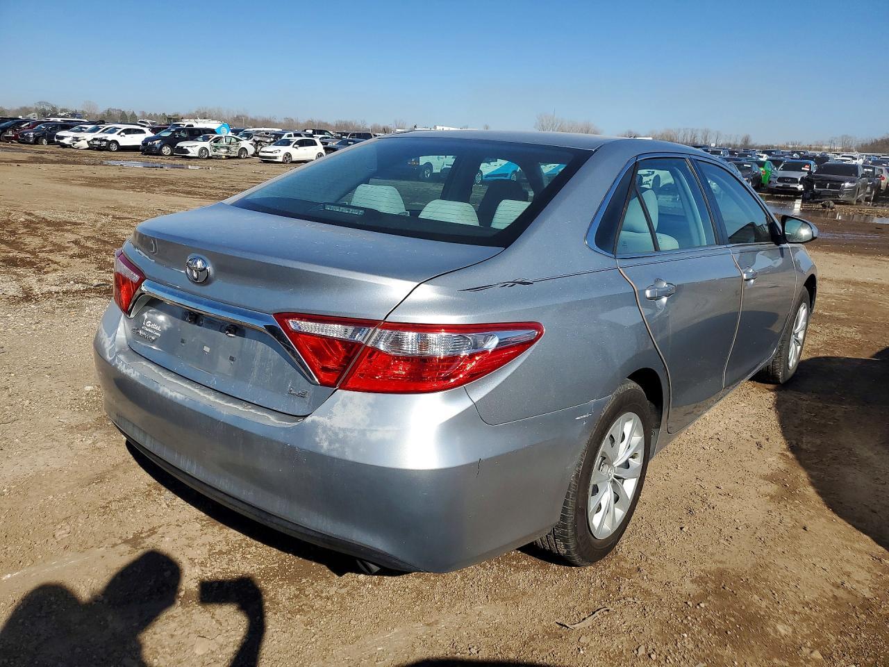 2016 TOYOTA CAMRY