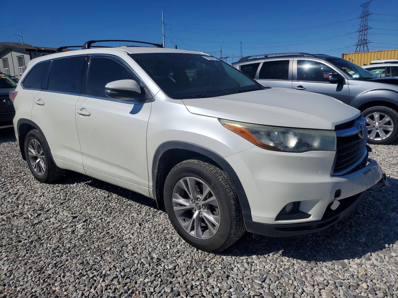 2016 TOYOTA HIGHLANDER
