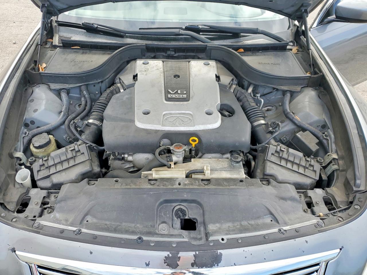 2015 INFINITI Q40