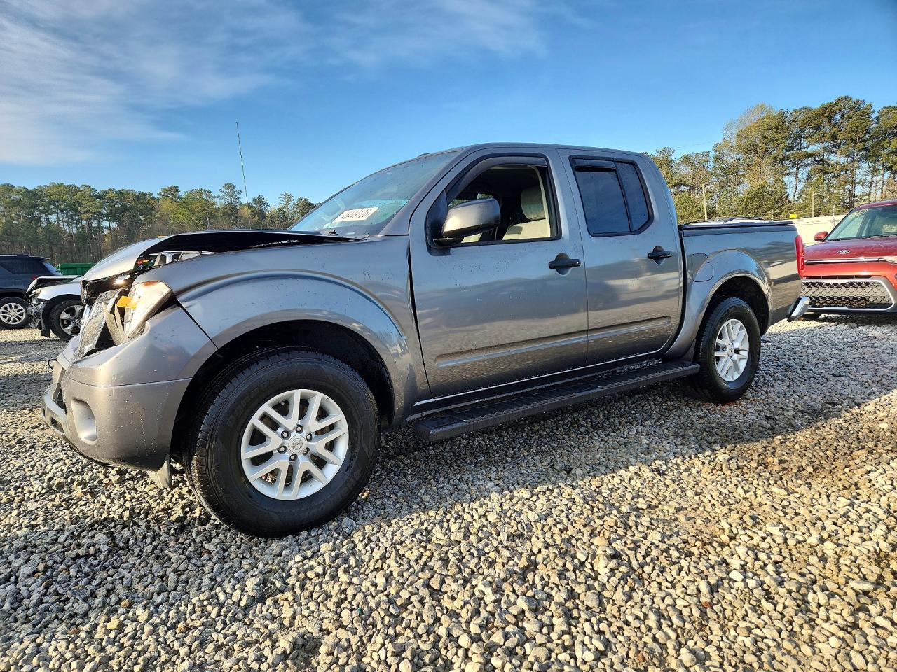 2017 NISSAN Frontier