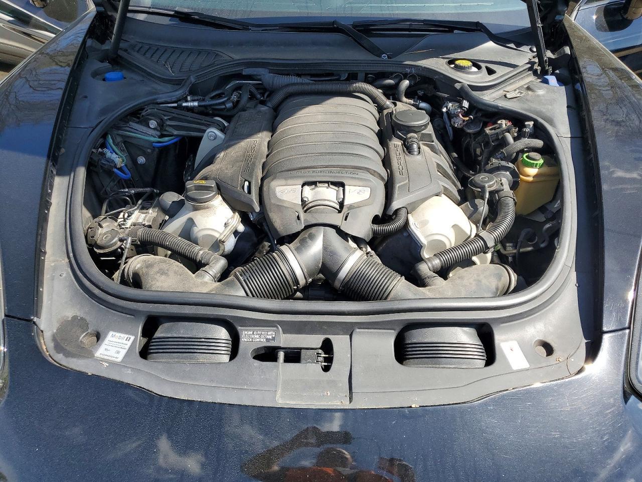 2016 PORSCHE Panamera