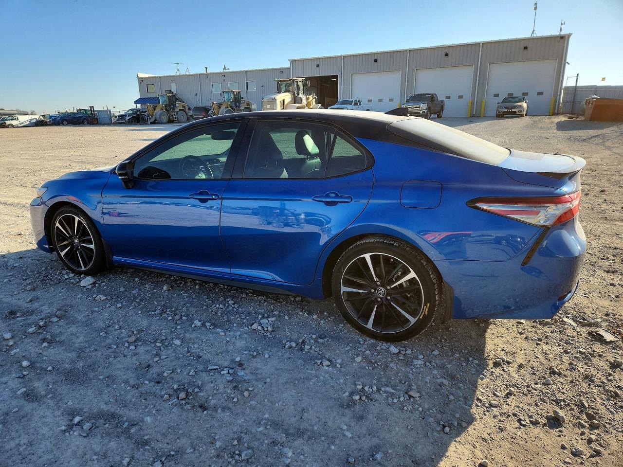 2018 TOYOTA CAMRY