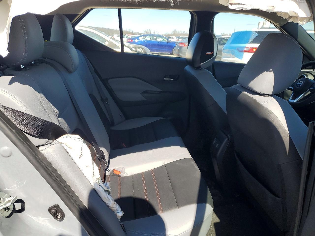 2023 NISSAN KICKS