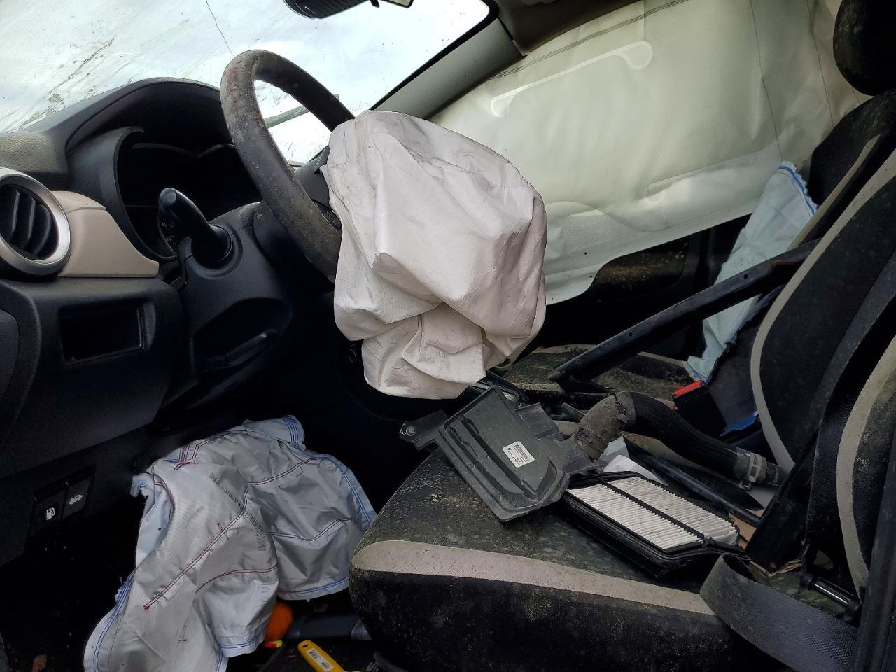 2021 NISSAN VERSA