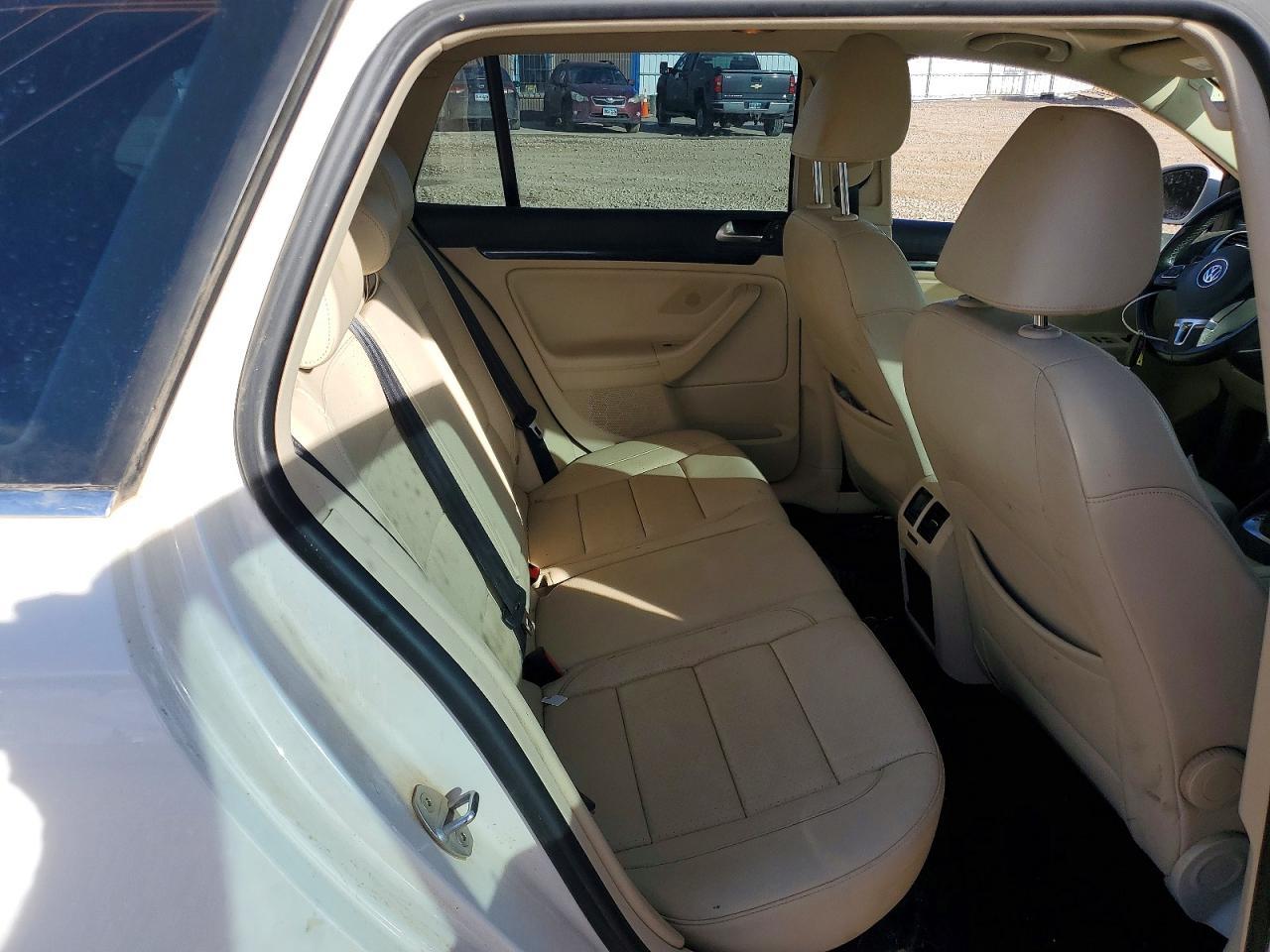 2013 VOLKSWAGEN JETTA