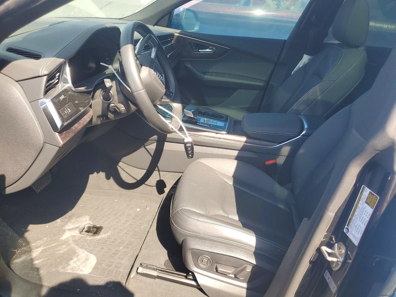 2021 AUDI Q8