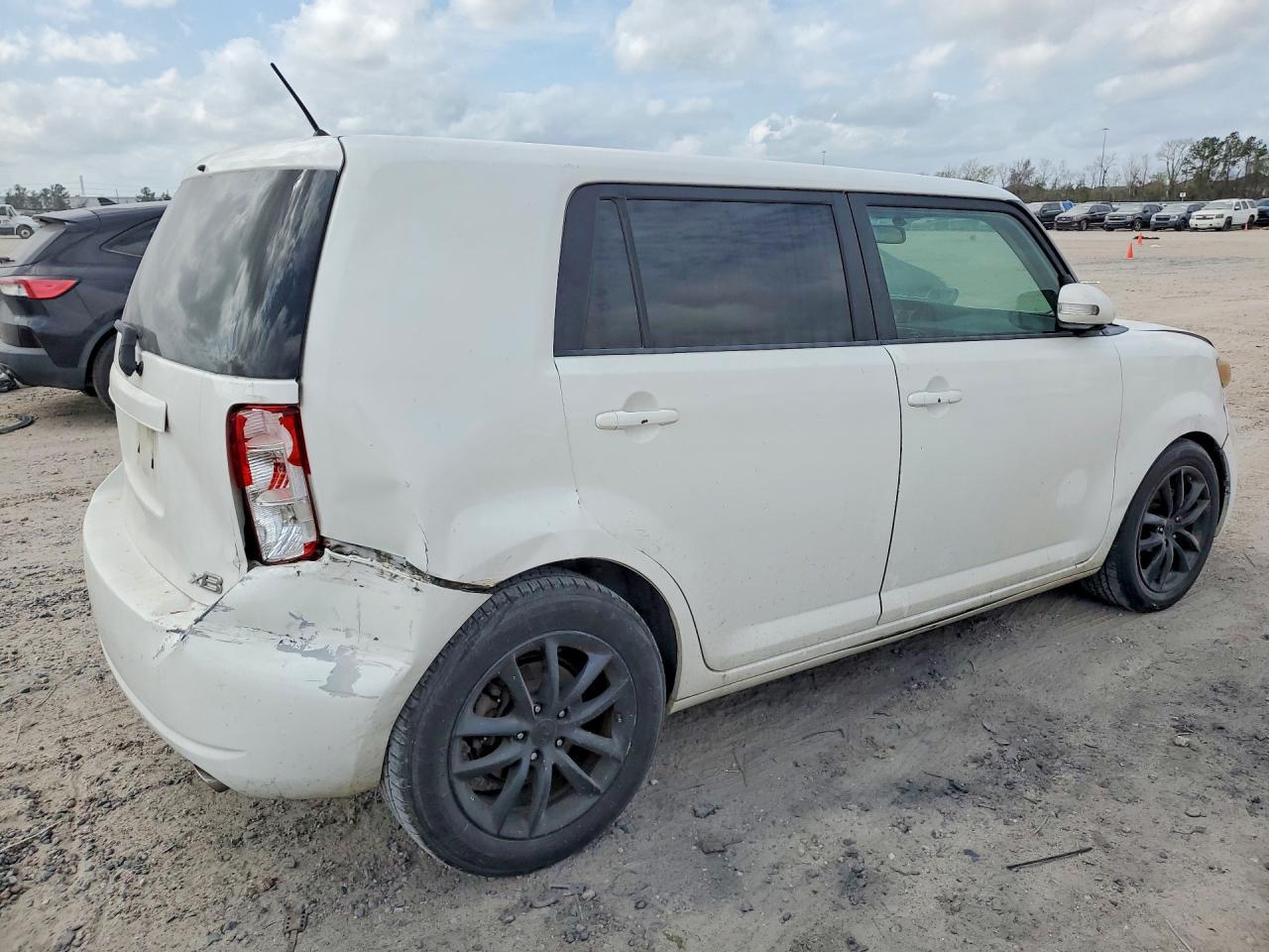 2010 SCION xB