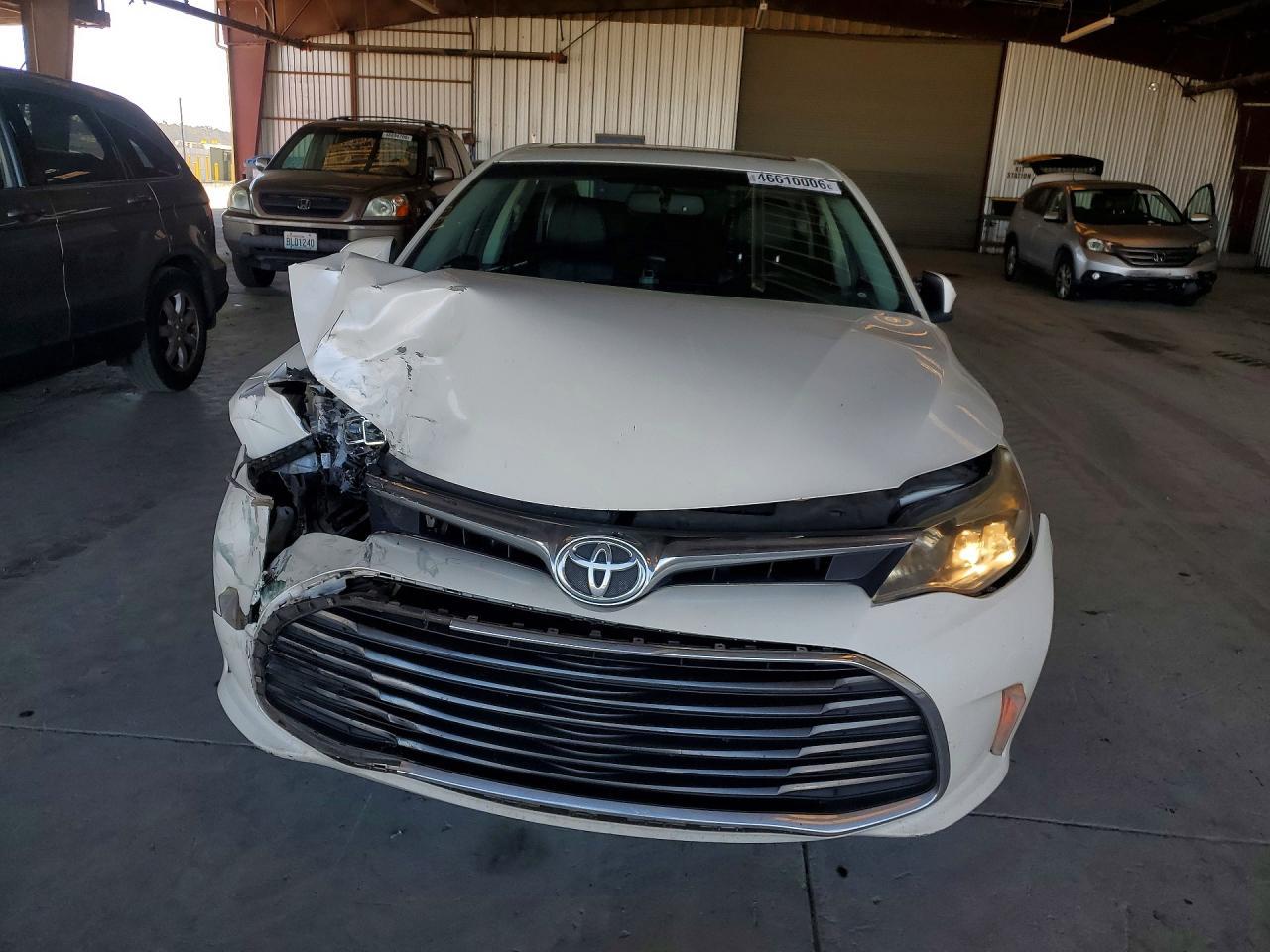 2016 TOYOTA Avalon