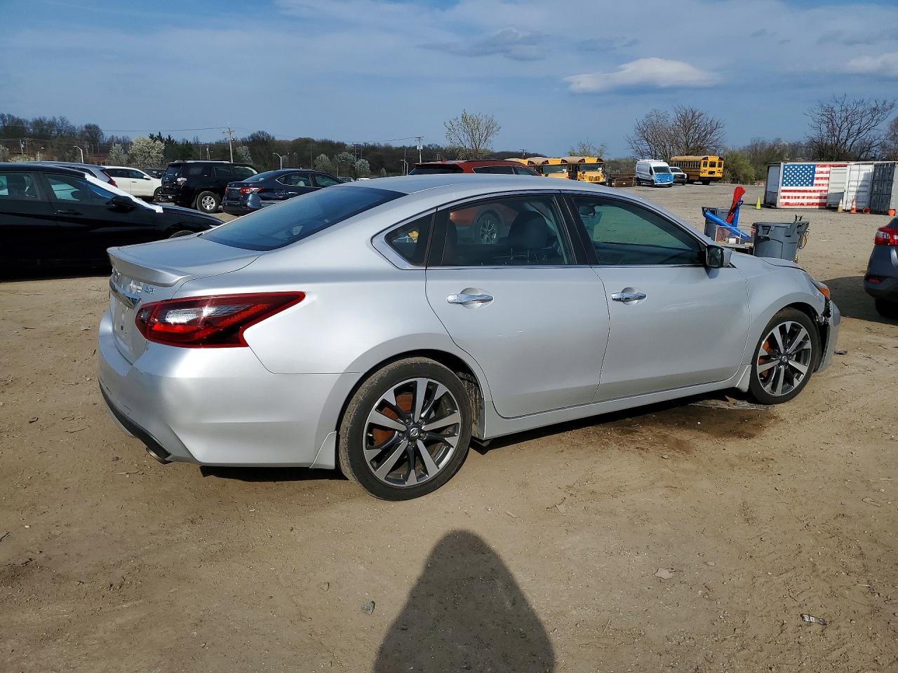 2017 NISSAN ALTIMA