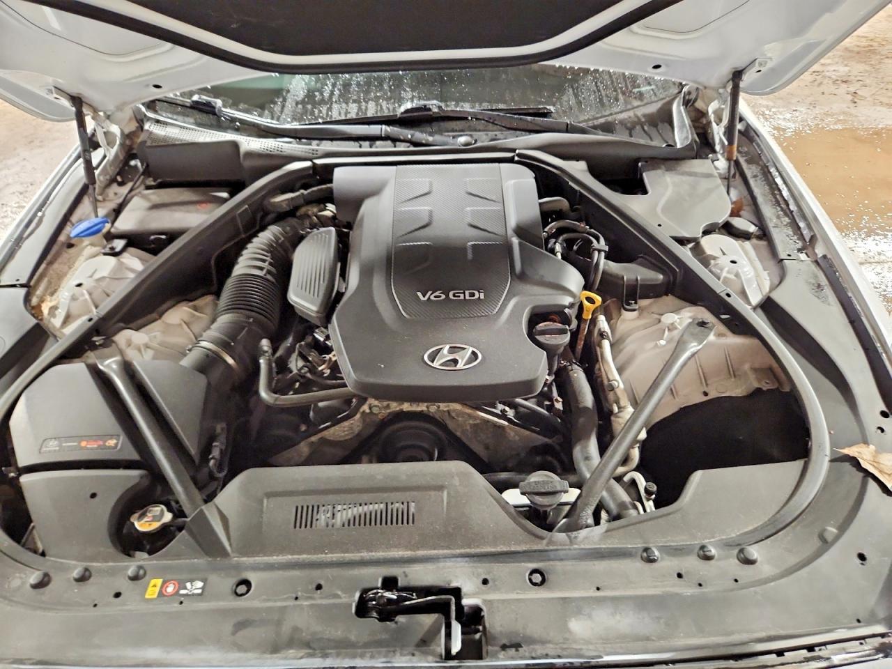 2015 HYUNDAI GENESIS