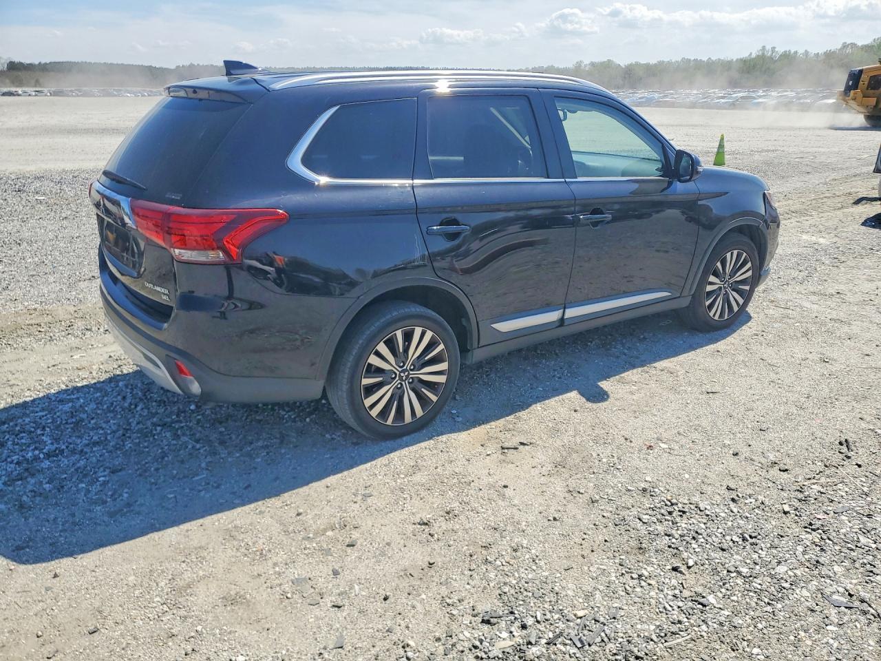 2019 MITSUBISHI outlander