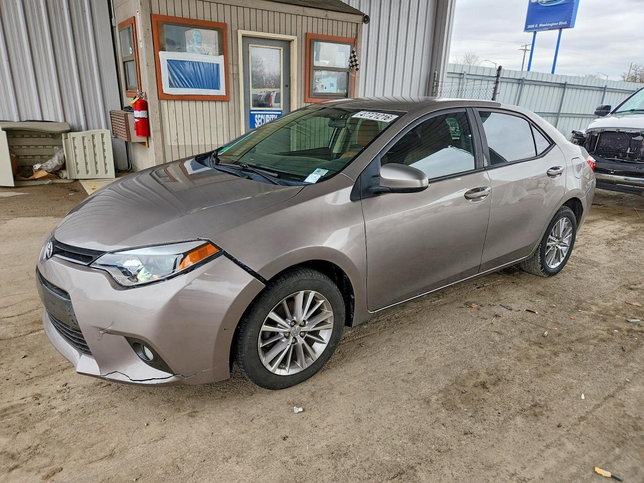 2015 TOYOTA COROLLA
