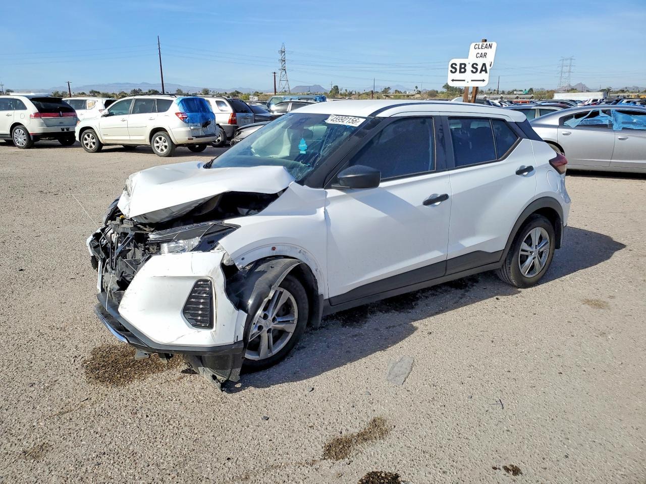2025 NISSAN KICKS