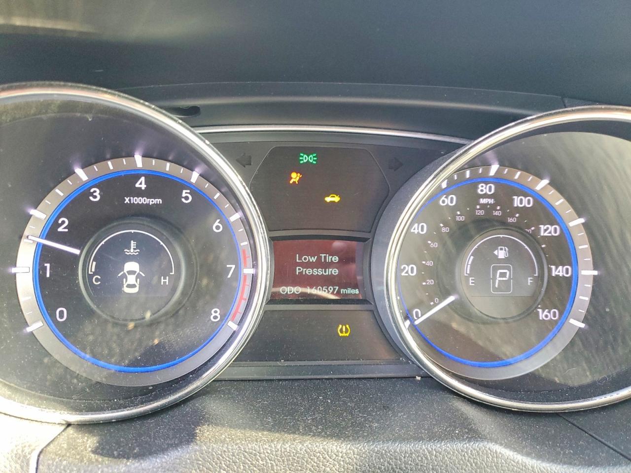 2011 HYUNDAI SONATA