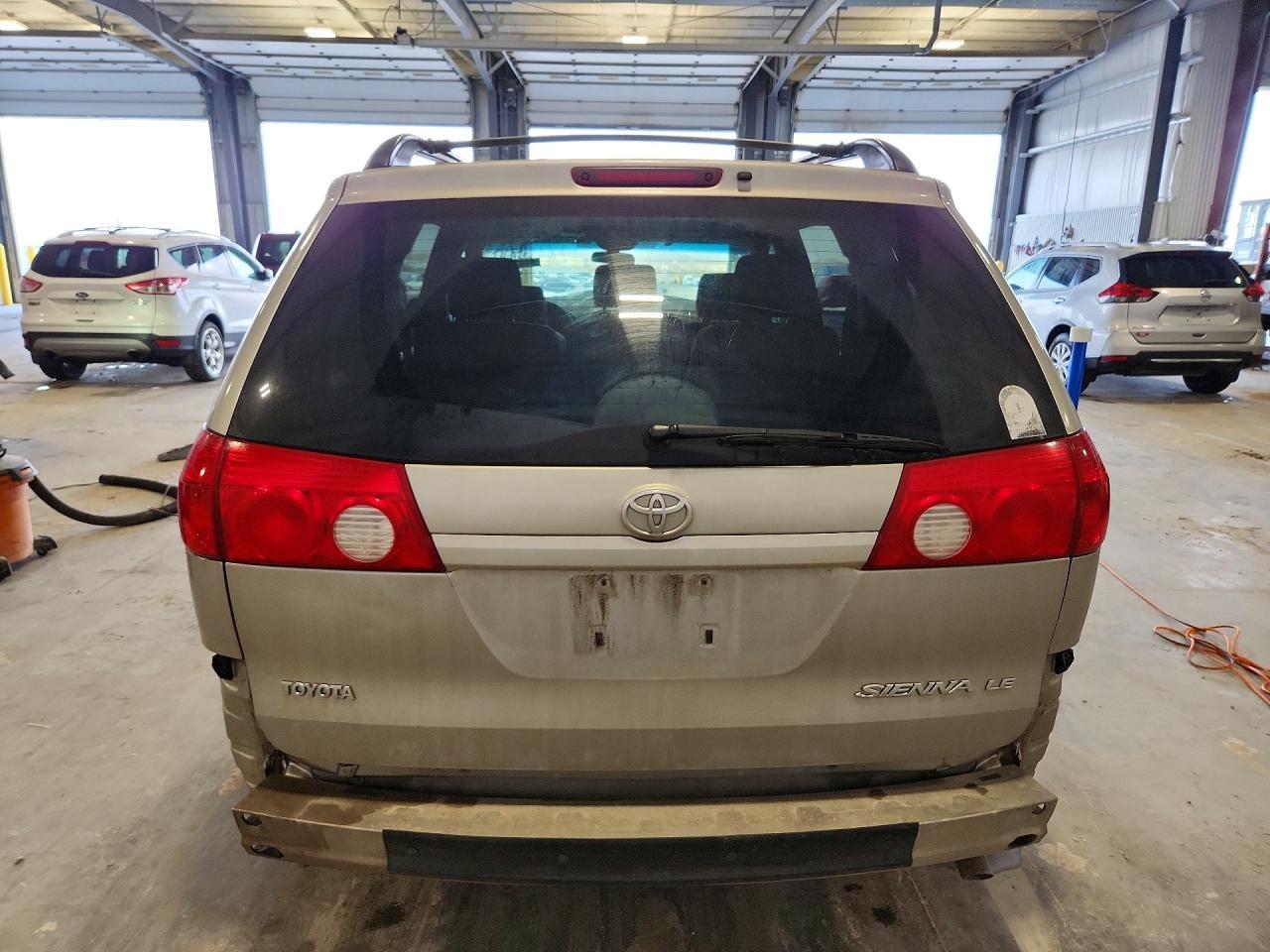 2006 TOYOTA SIENNA