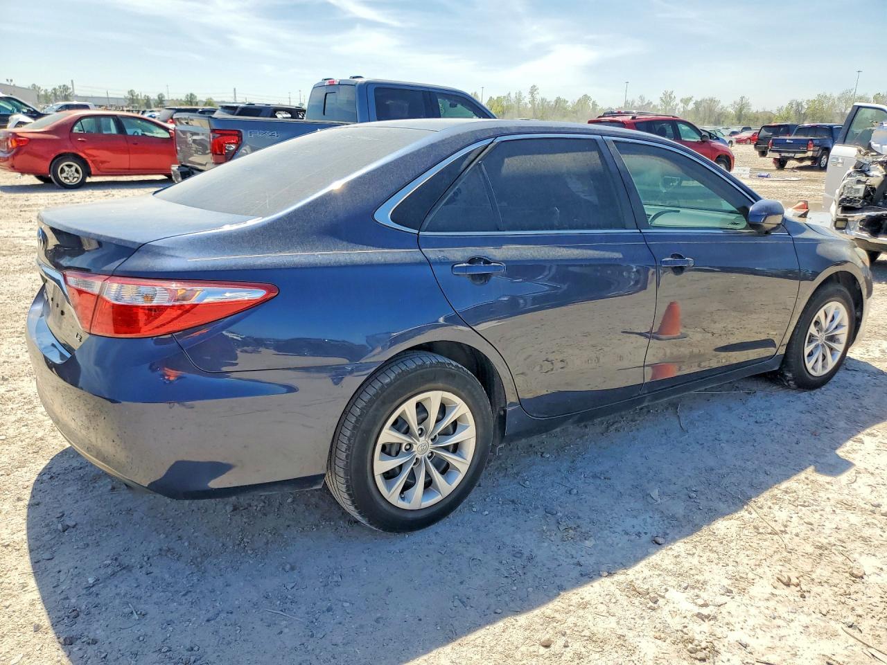2015 TOYOTA CAMRY