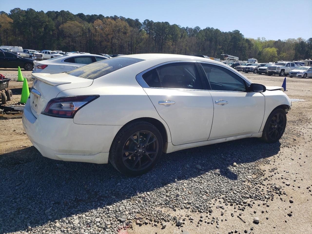 2012 NISSAN Maxima