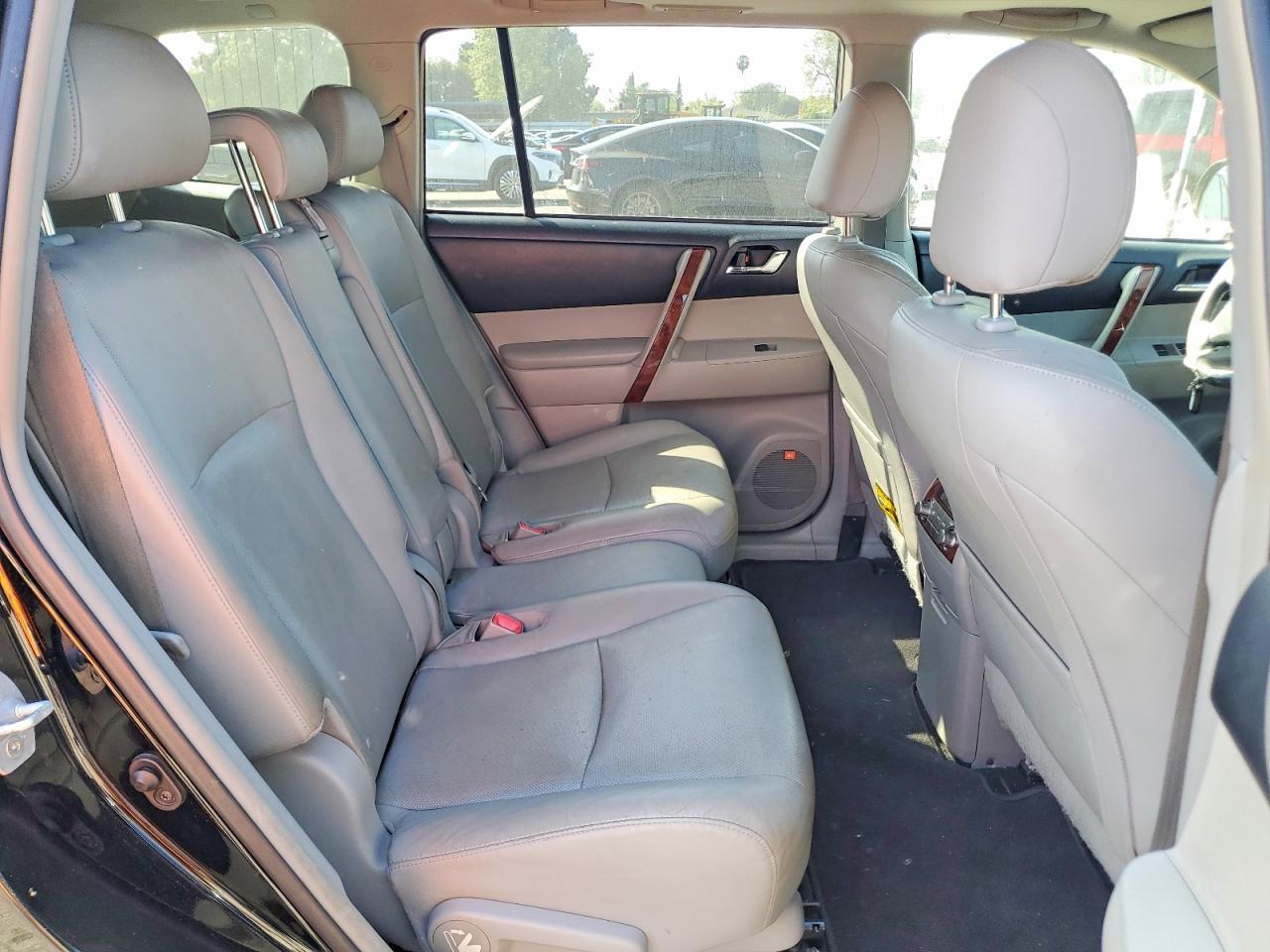 2012 TOYOTA Highlander Hybrid