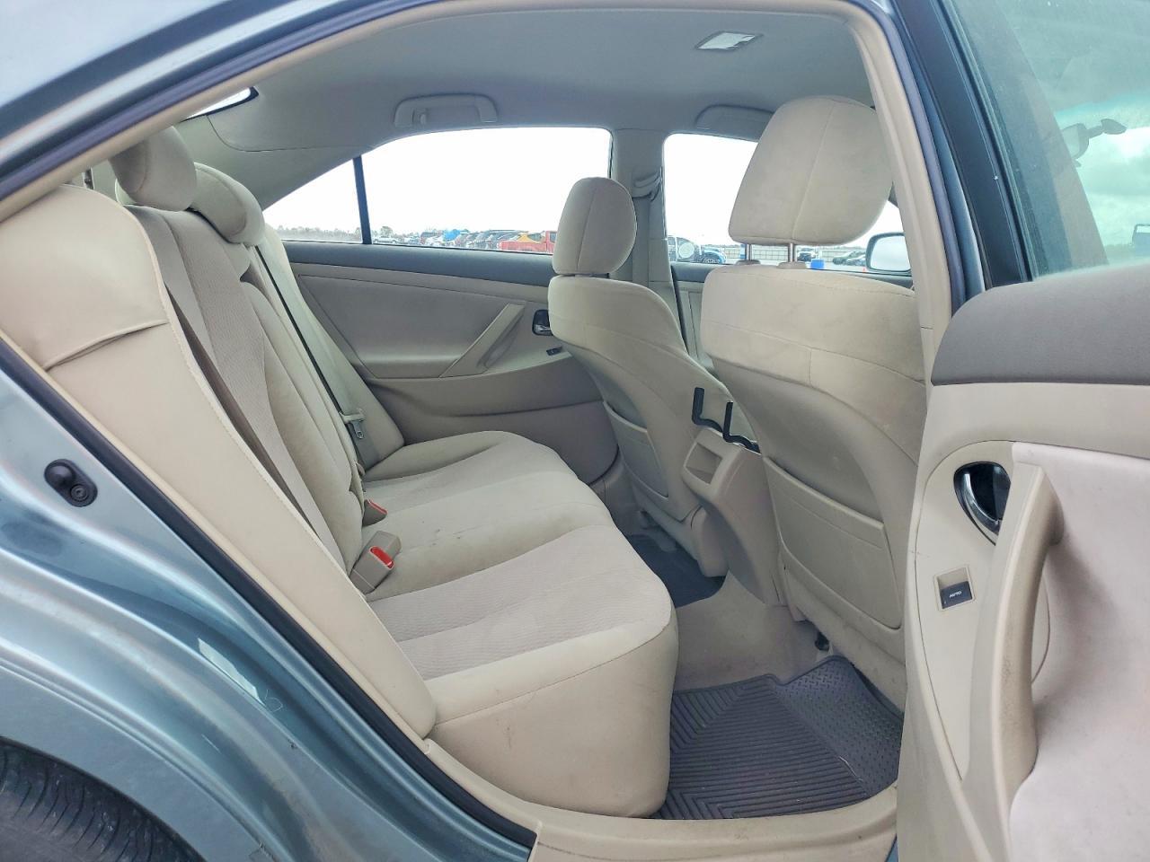 2010 TOYOTA CAMRY