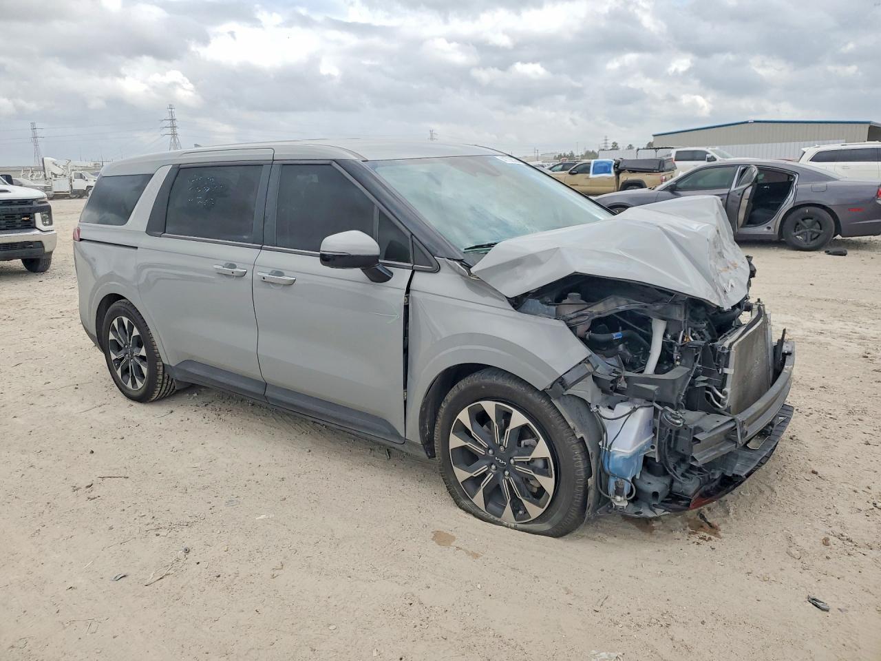 2024 KIA Carnival