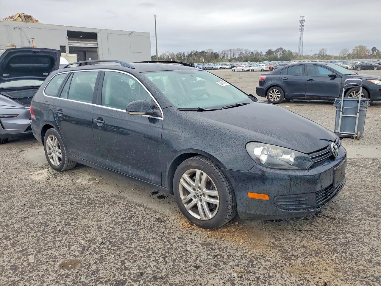 2011 VOLKSWAGEN JETTA
