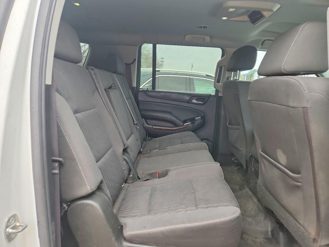2016 CHEVROLET Suburban
