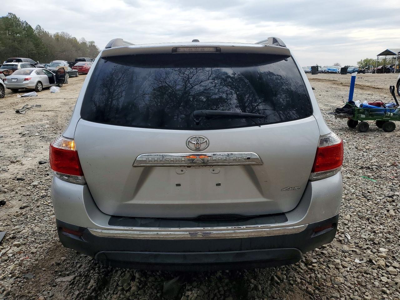 2013 TOYOTA HIGHLANDER