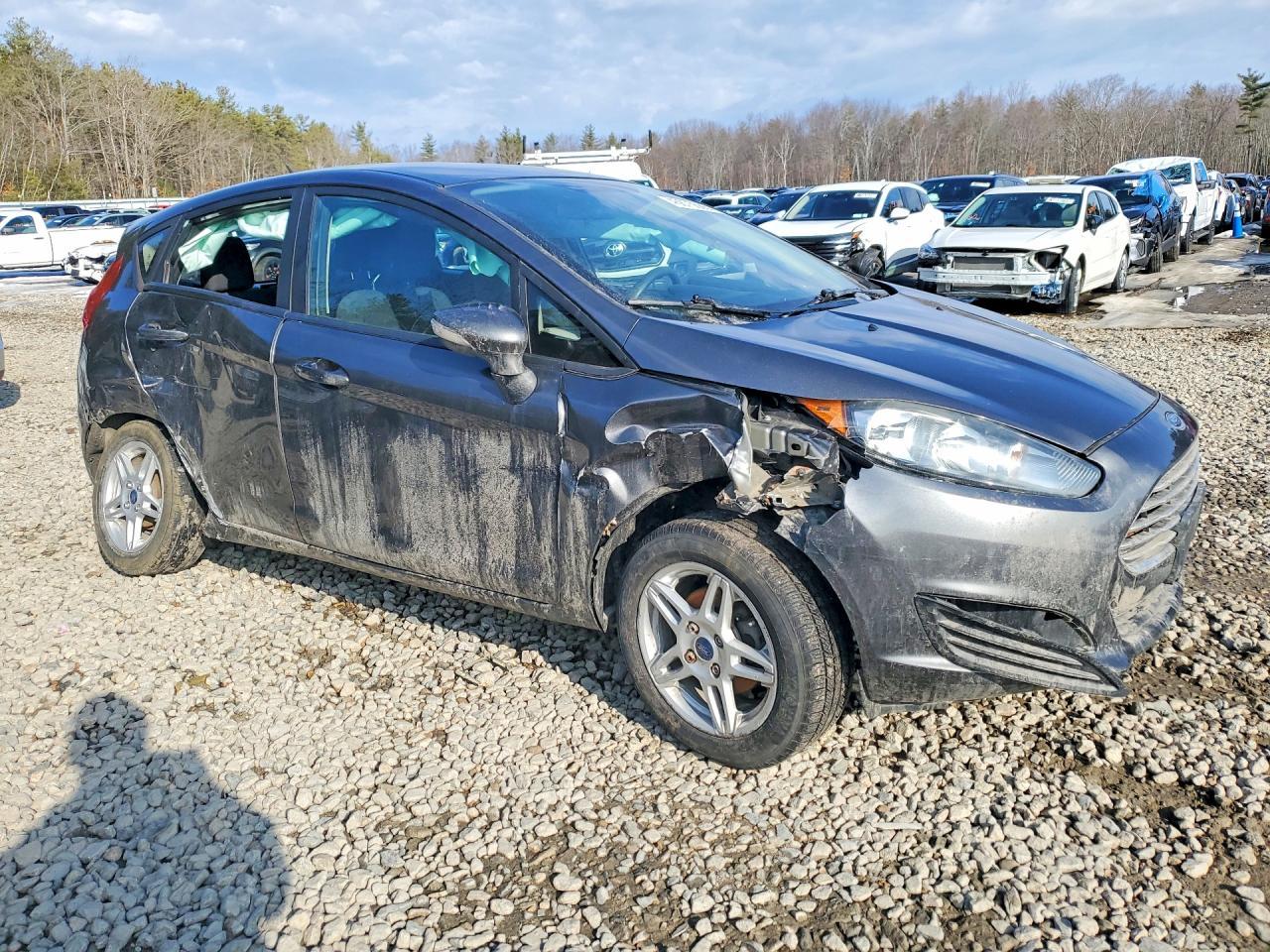 2017 FORD Fiesta