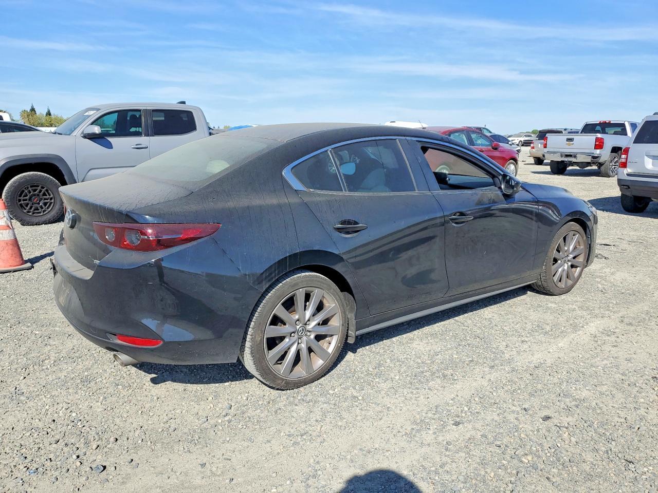 2019 MAZDA 3