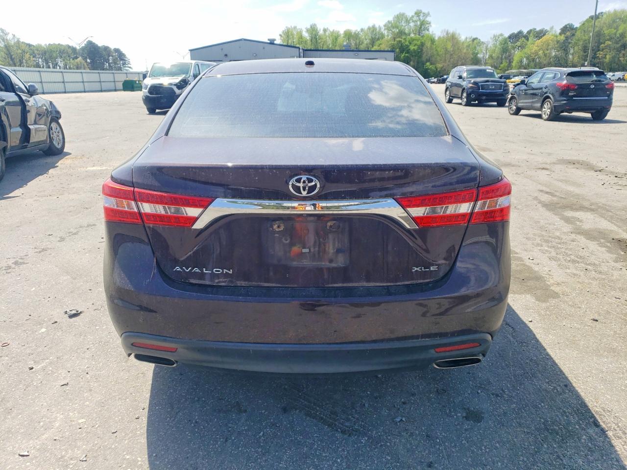 2013 TOYOTA Avalon