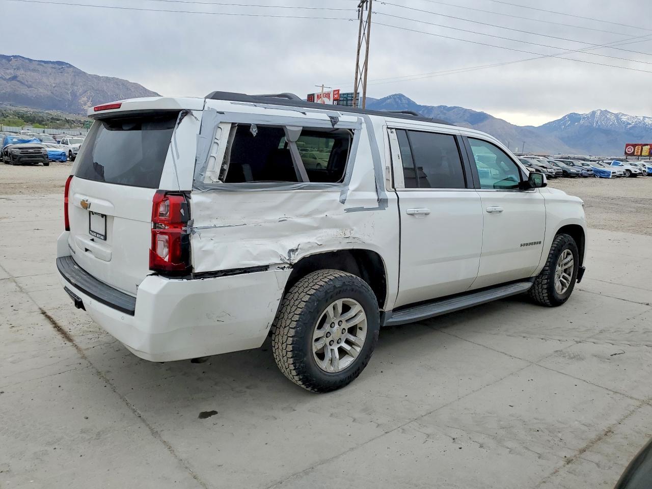 2015 CHEVROLET Suburban