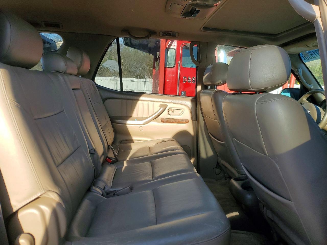 2003 TOYOTA Sequoia