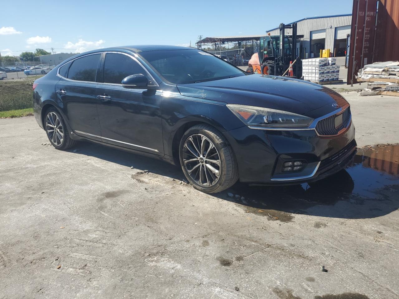 2017 KIA Cadenza