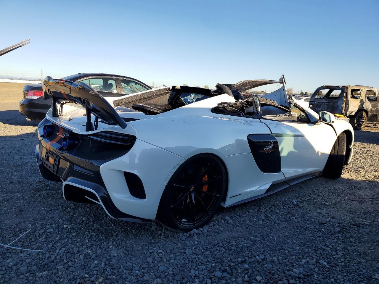 2016 McLaren 675LT