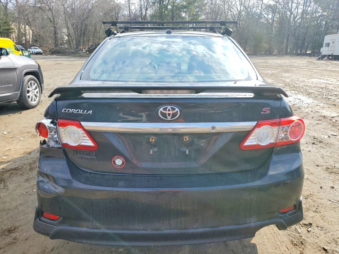 2011 TOYOTA COROLLA