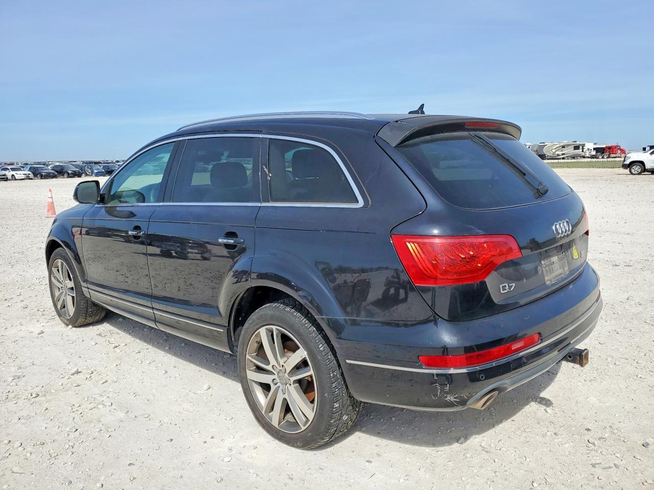 2010 AUDI Q7