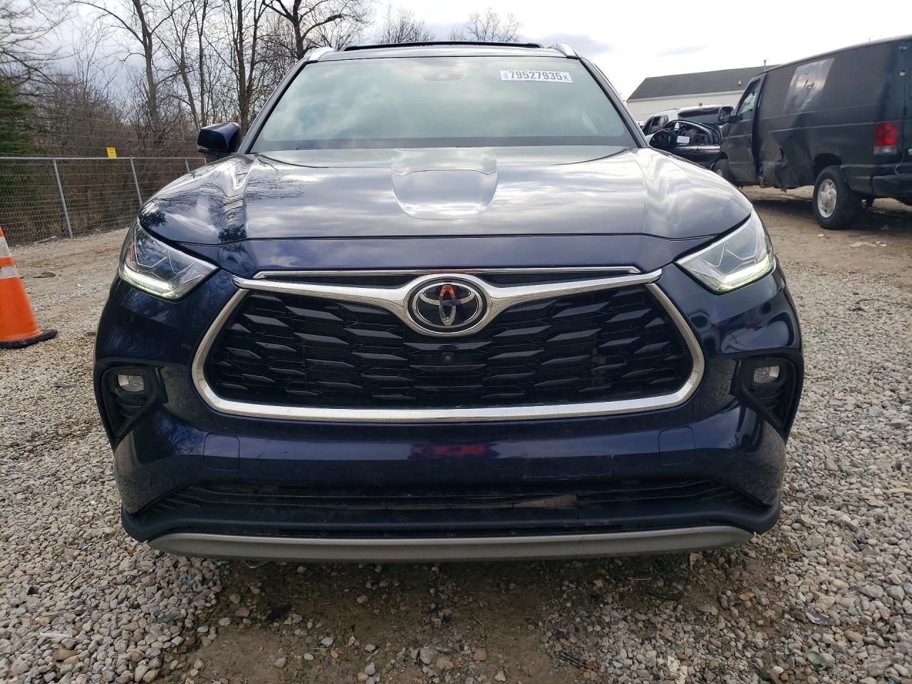 2022 TOYOTA HIGHLANDER