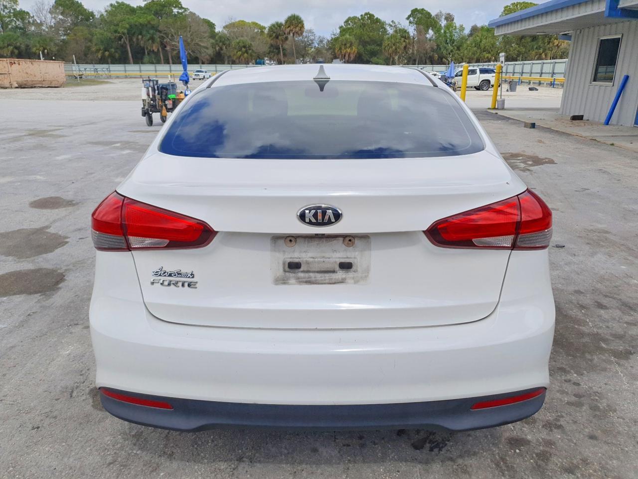 2017 KIA FORTE
