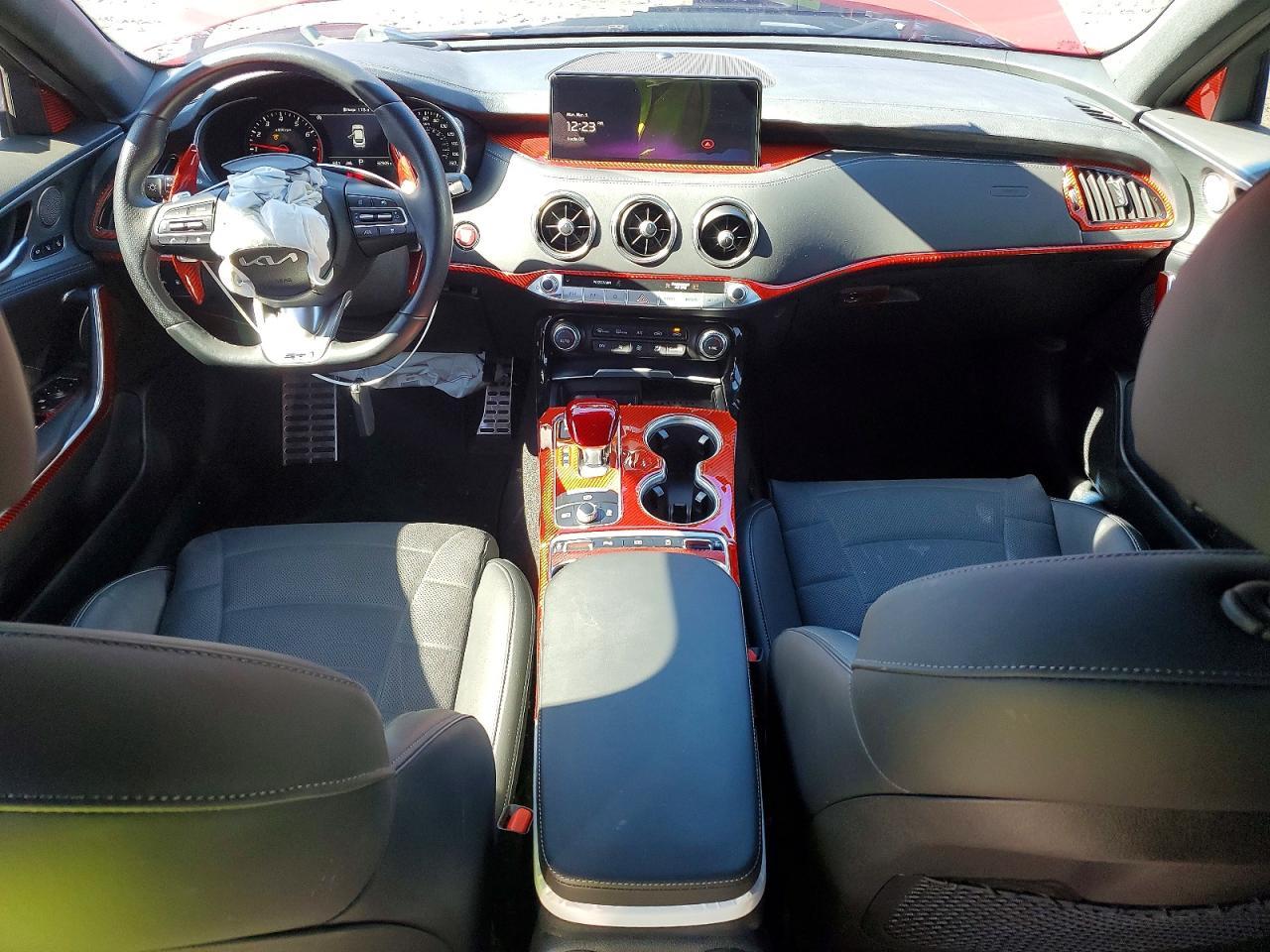 2023 KIA Stinger
