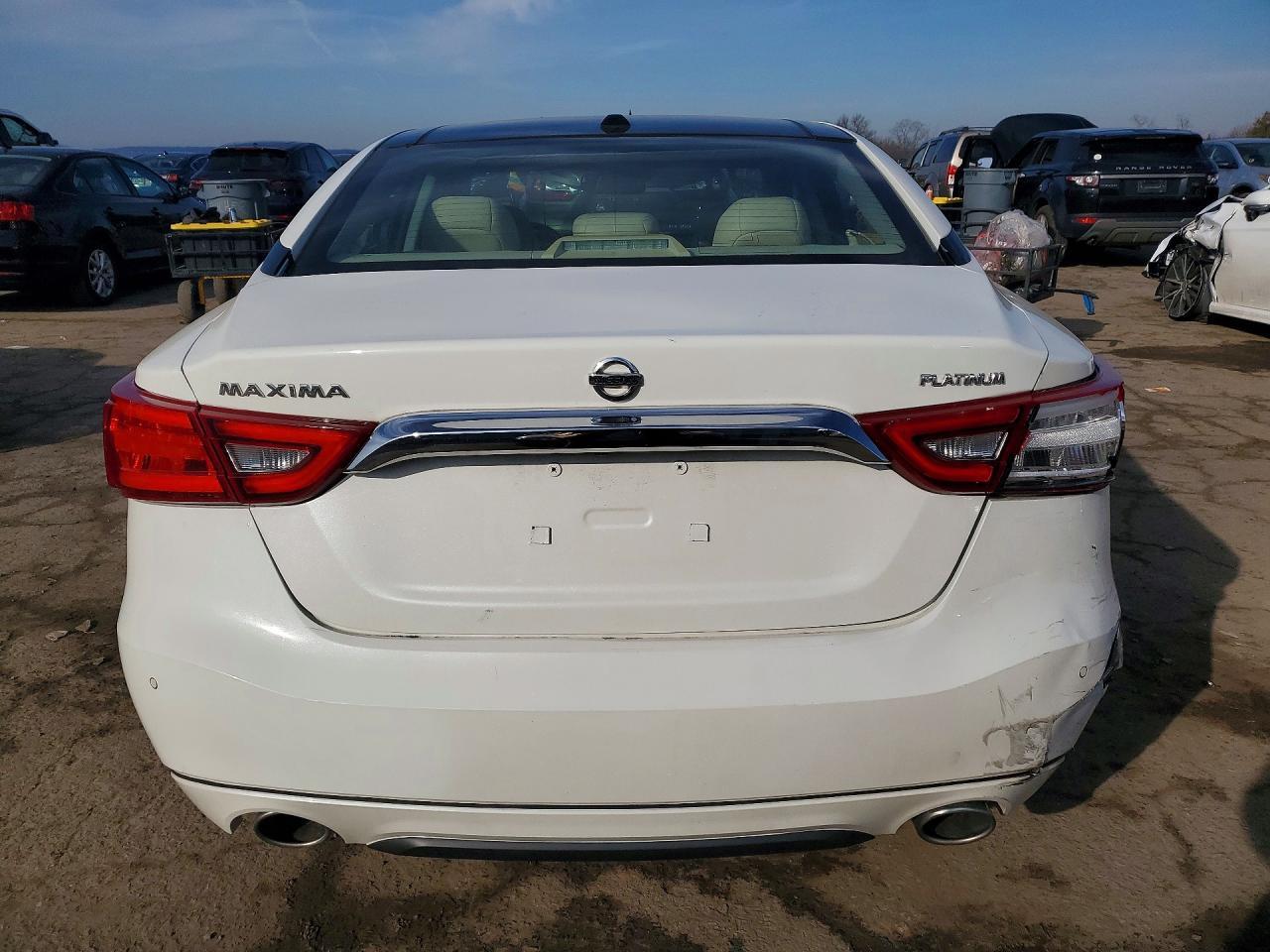 2016 NISSAN Maxima