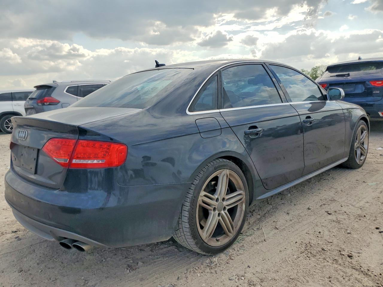 2011 AUDI S4